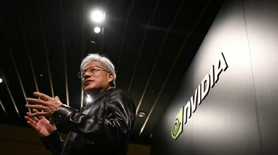英伟达在芯片使用寿命问题上表态前后矛盾
