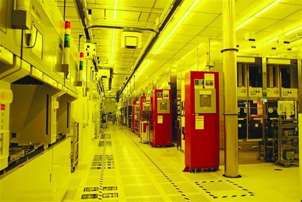 日本宣布：2040年要上月球建厂制造芯片